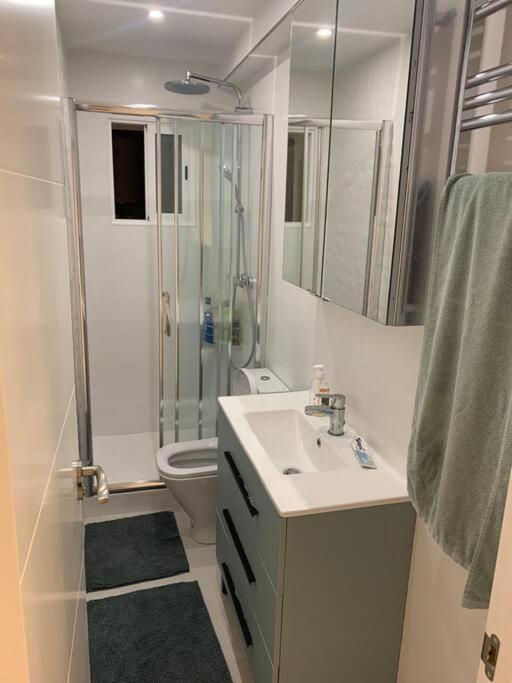 Cunit, Front Line With Sea View Apartment Екстериор снимка